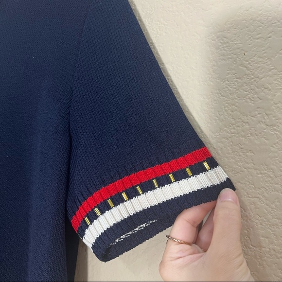 VTG ST.JOHN Knit Navy Shirt With Emblem Crest Stripe Sleeve Sz L Career Academia - Picture 2 of 9